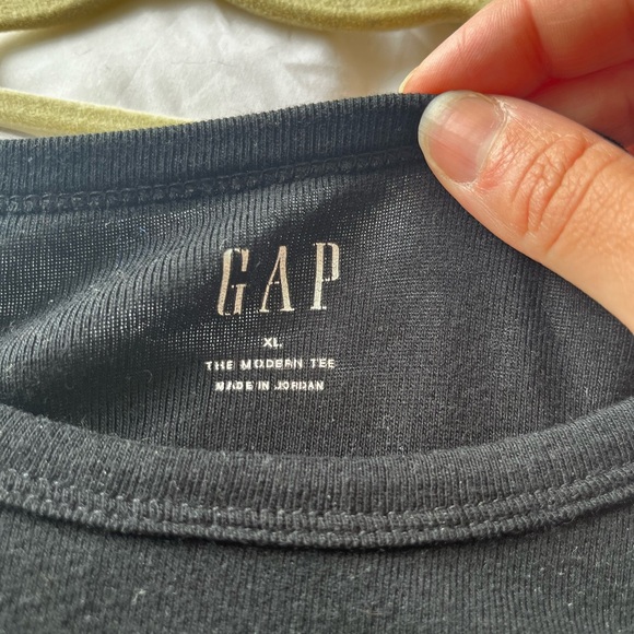 Gap Modern Tee - Picture 4 of 5